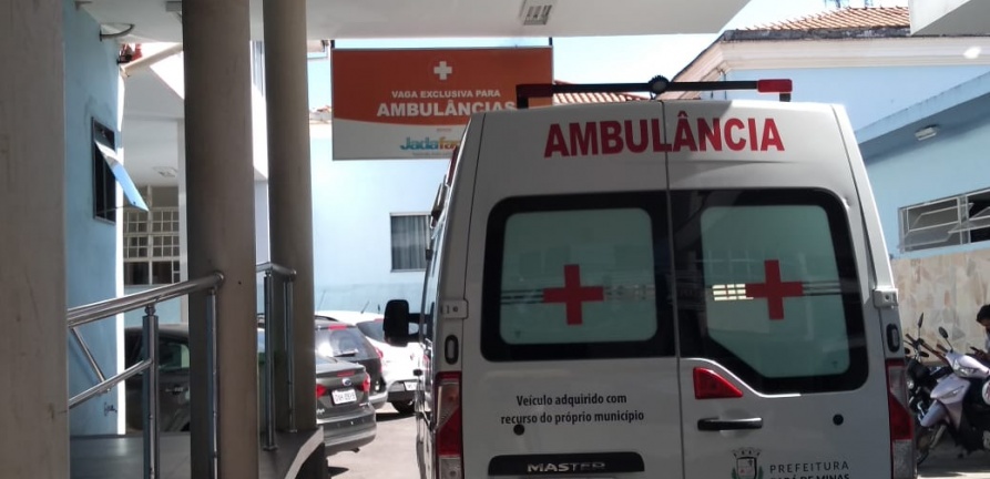 Parada em vaga de ambulância é ilegal e está dificultando desembarque de pacientes no HNSC